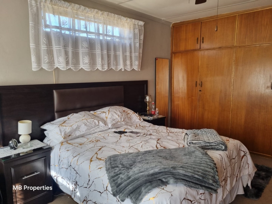 4 Bedroom Property for Sale in Winburg Free State